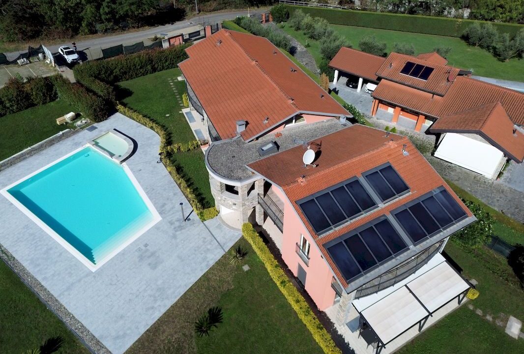 Appartamenti Gravedona ed Uniti con Piscina