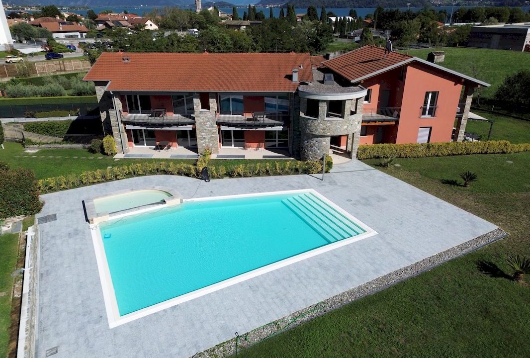Appartamenti Gravedona ed Uniti con Piscina