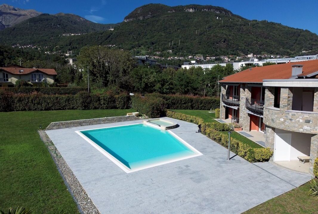 Appartamenti Gravedona ed Uniti con Piscina