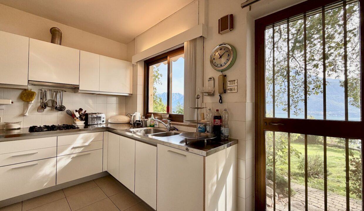 Villa Vista Lago Como con Terreno - Pianello del Lario