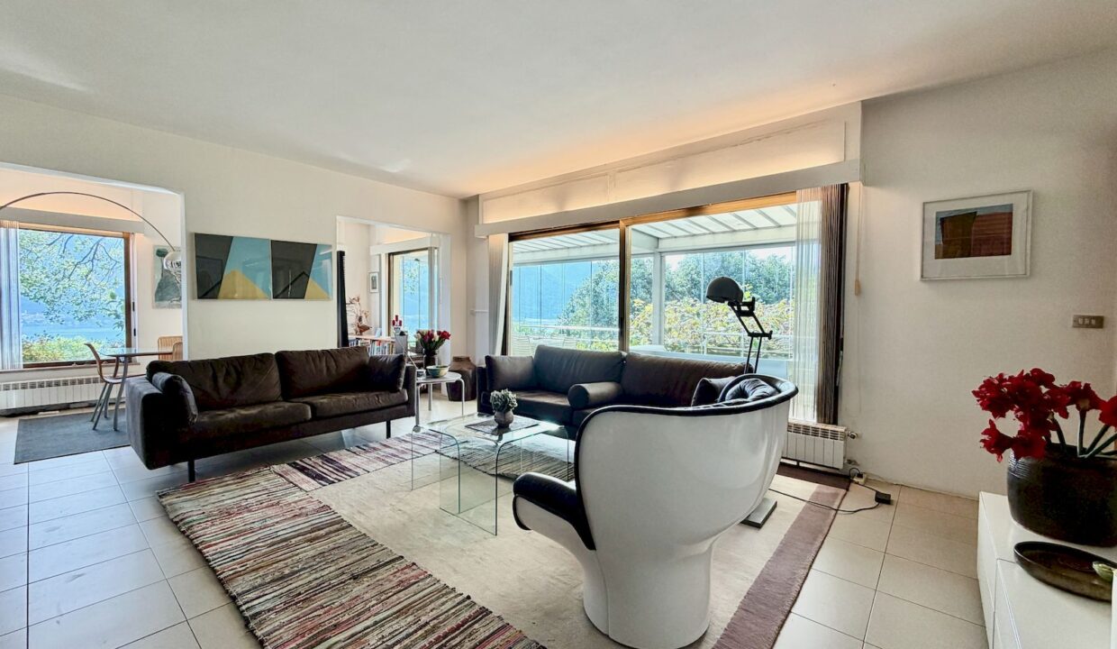 Villa Vista Lago Como con Terreno - Pianello del Lario