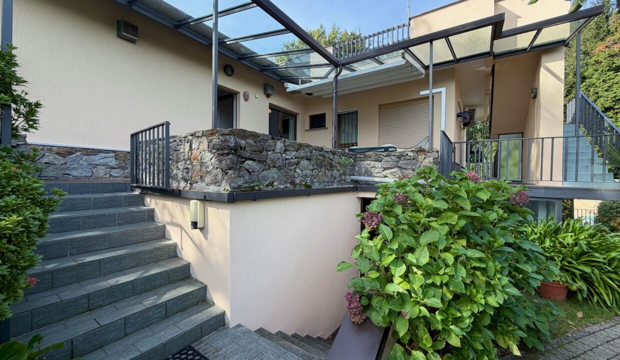 Villa Vista Lago Como con Terreno - Pianello del Lario