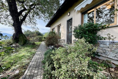 Villa Vista Lago Como con Terreno - Pianello del Lario