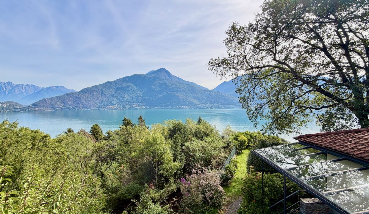 Villa Vista Lago Como con Terreno - Pianello del Lario