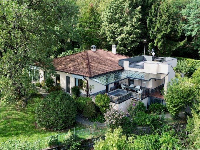 Villa Vista Lago Como con Terreno - Pianello del Lario