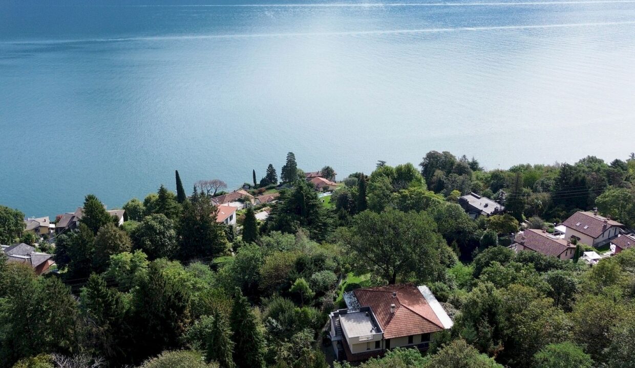 Villa Vista Lago Como con Terreno - Pianello del Lario