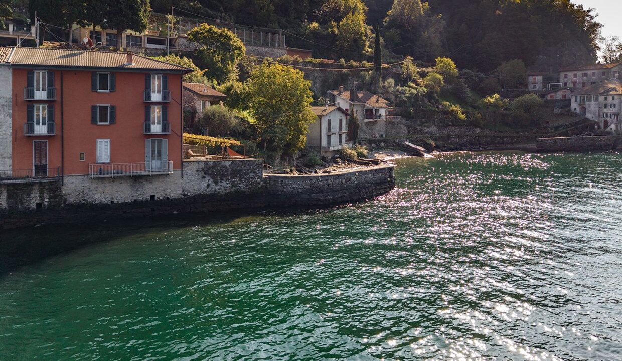 Appartamenti Fronte Lago Como Lezzeno con Darsena