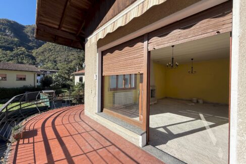 Appartamento con Terrazzi e Garage Dongo Lago Como