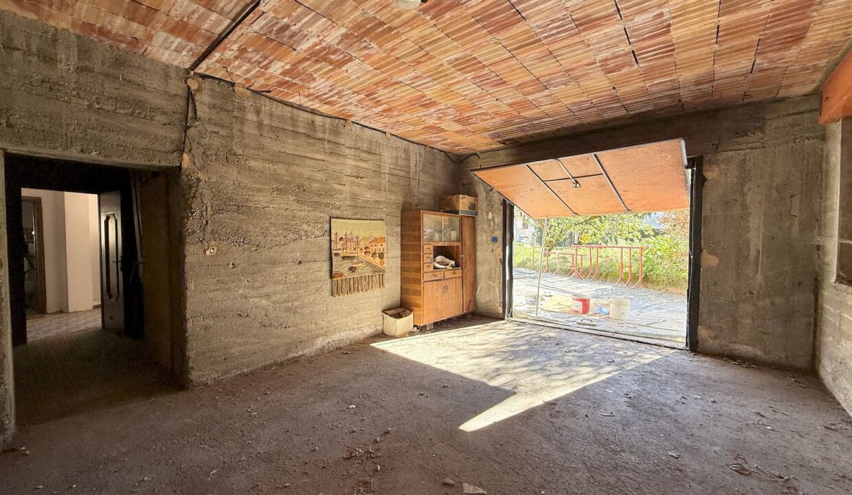 Appartamento con Terrazzi e Garage Dongo Lago Como
