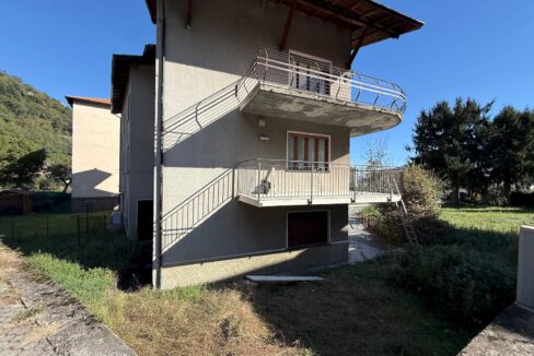 Appartamento con Terrazzi e Garage Dongo Lago Como