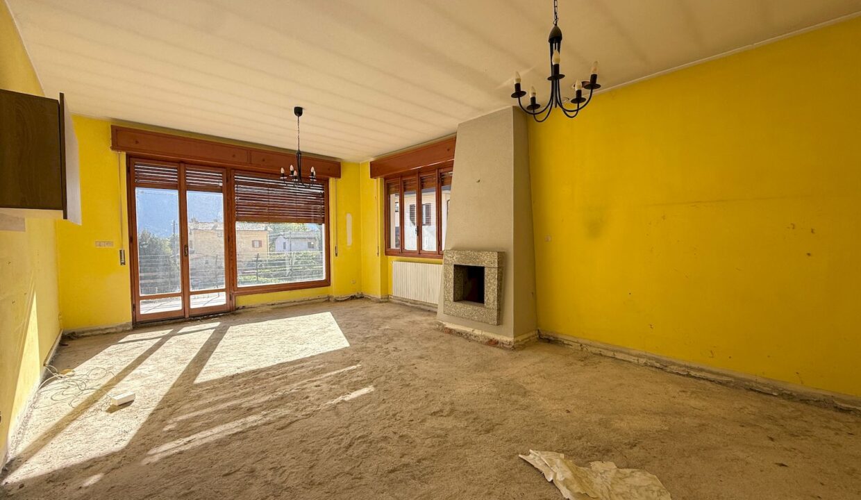 Appartamento con Terrazzi e Garage Dongo Lago Como