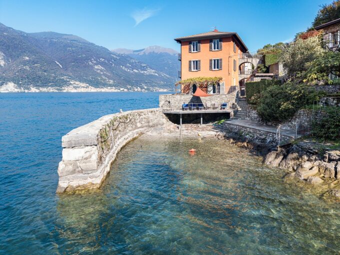 Appartamenti Fronte Lago Como Lezzeno con Darsena