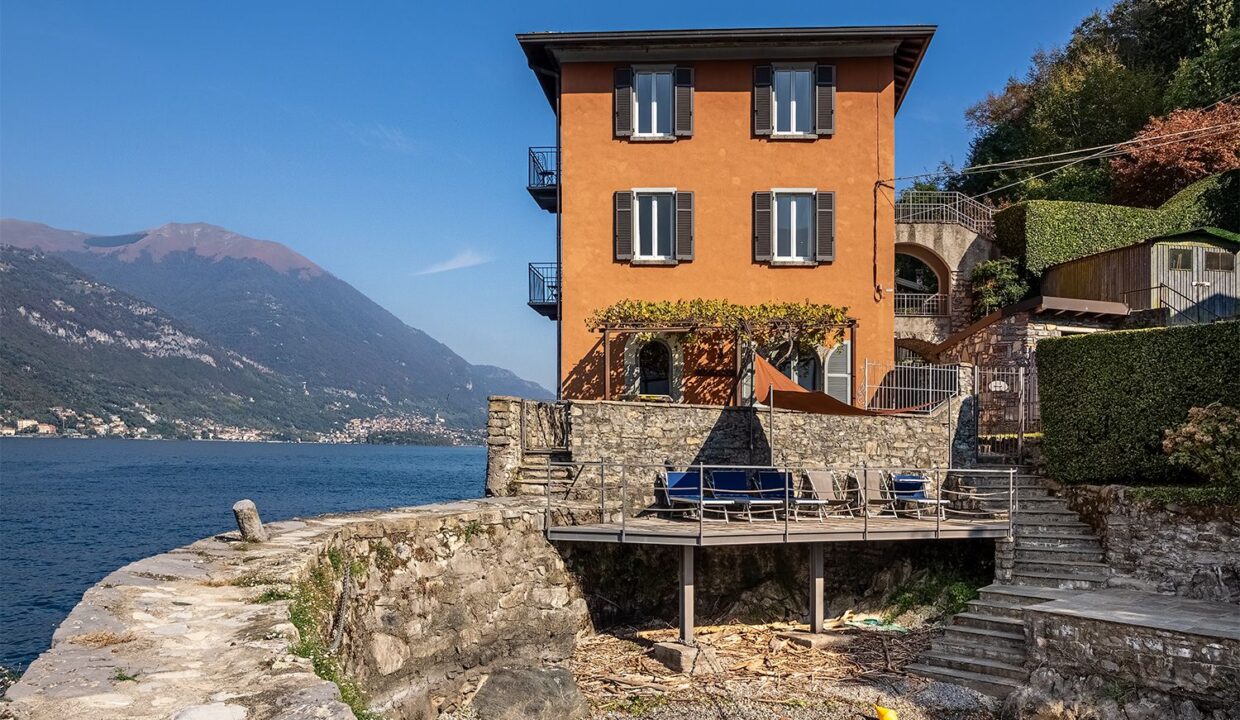 Appartamenti Fronte Lago Como Lezzeno con Darsena