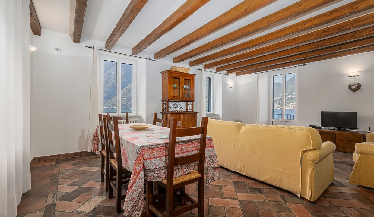 Appartamenti Fronte Lago Como Lezzeno con Darsena