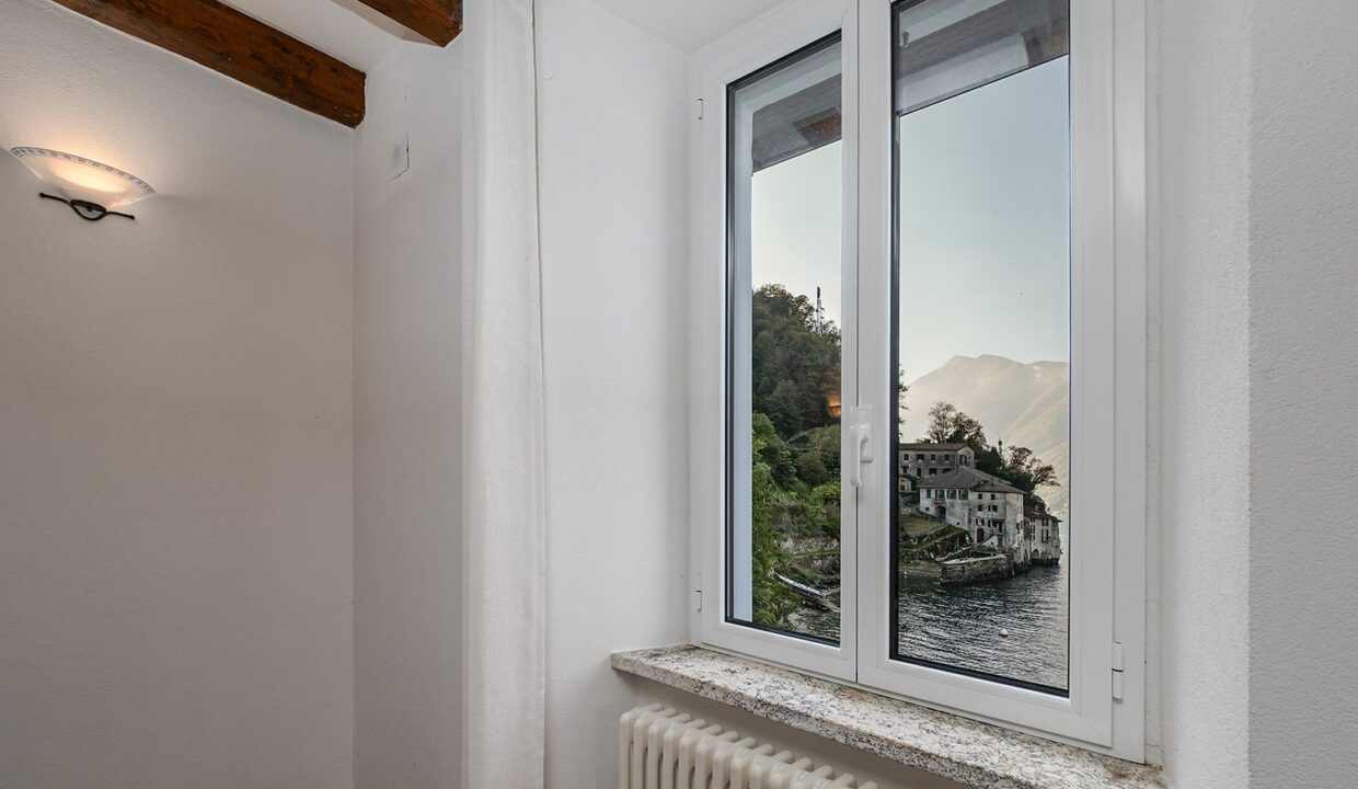 Appartamenti Fronte Lago Como Lezzeno con Darsena