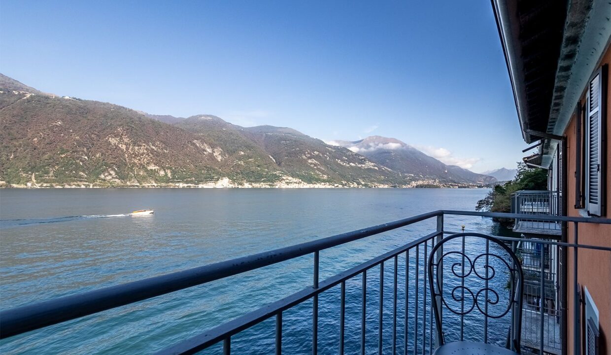 Appartamenti Fronte Lago Como Lezzeno con Darsena