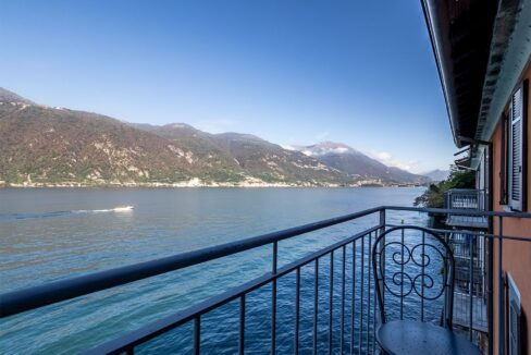 Appartamenti Fronte Lago Como Lezzeno con Darsena