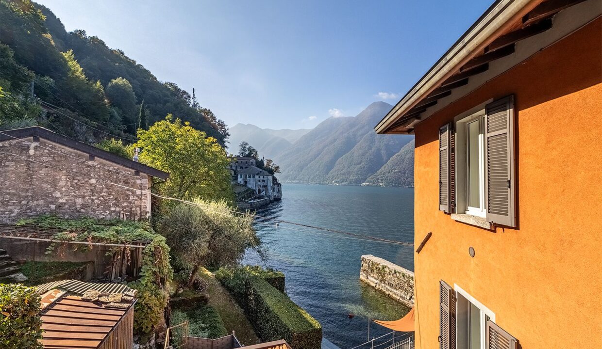 Appartamenti Fronte Lago Como Lezzeno con Darsena