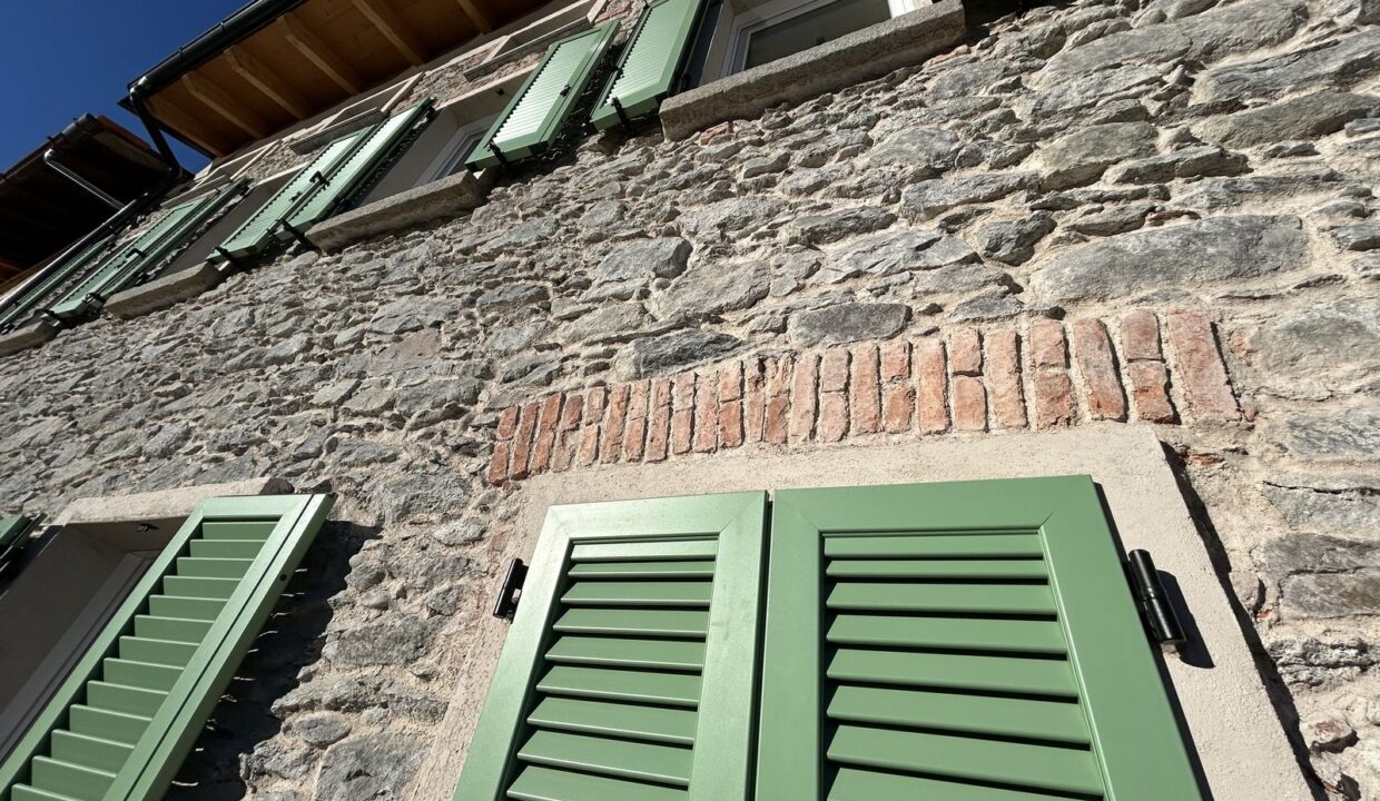 Appartamento Mantello con Giardino e Garage