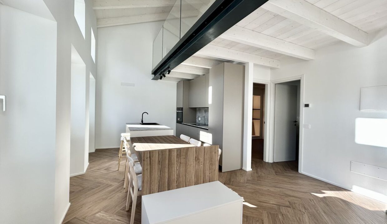 Appartamento Mantello con Giardino e Garage