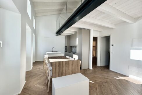 Appartamento Mantello con Giardino e Garage