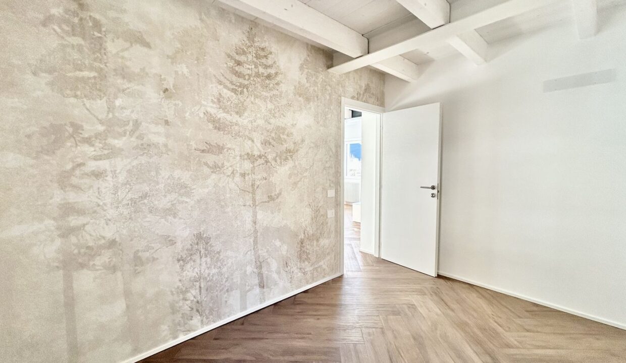 Appartamento Mantello con Giardino e Garage