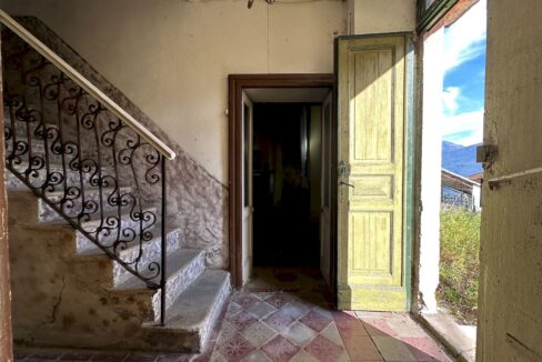 Casa Indipendente Dongo Collinare con Terreno