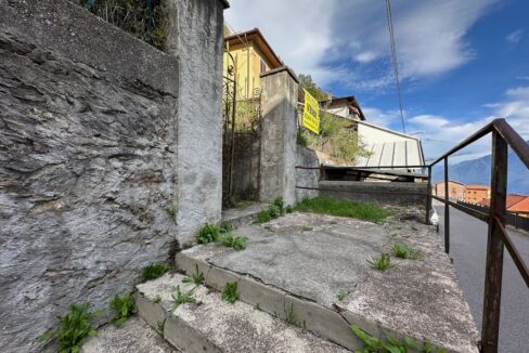 Casa Indipendente Dongo Collinare con Terreno
