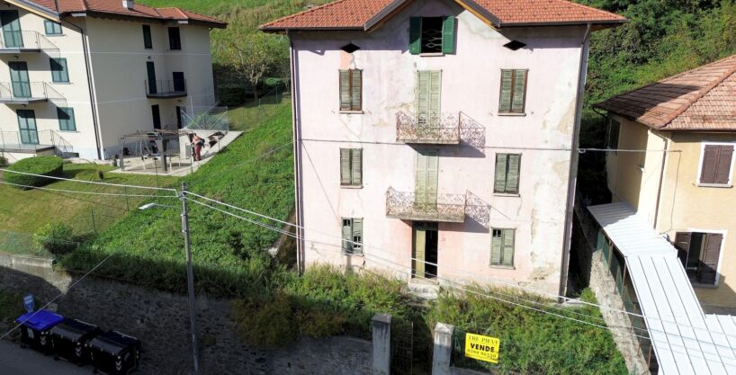 Casa Indipendente Dongo Collinare con Terreno