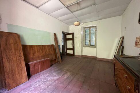 Casa Indipendente Dongo Collinare con Terreno