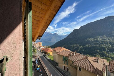 Casa Indipendente Dongo Collinare con Terreno