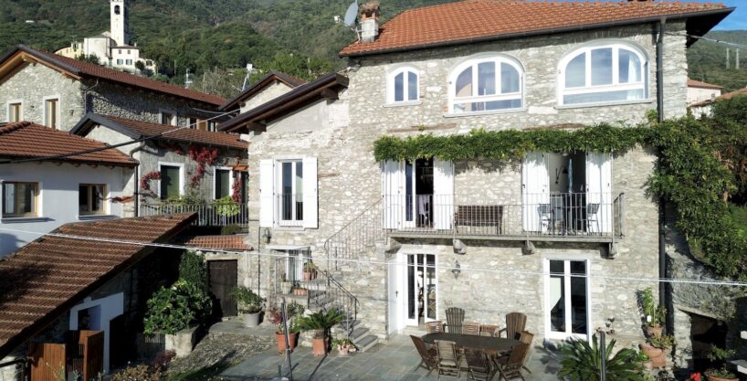 Cremia Casale Restaurato con Giardino e Vista Lago Como