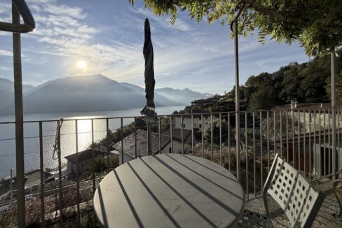 Cremia Casale Restaurato con Giardino e Vista Lago Como