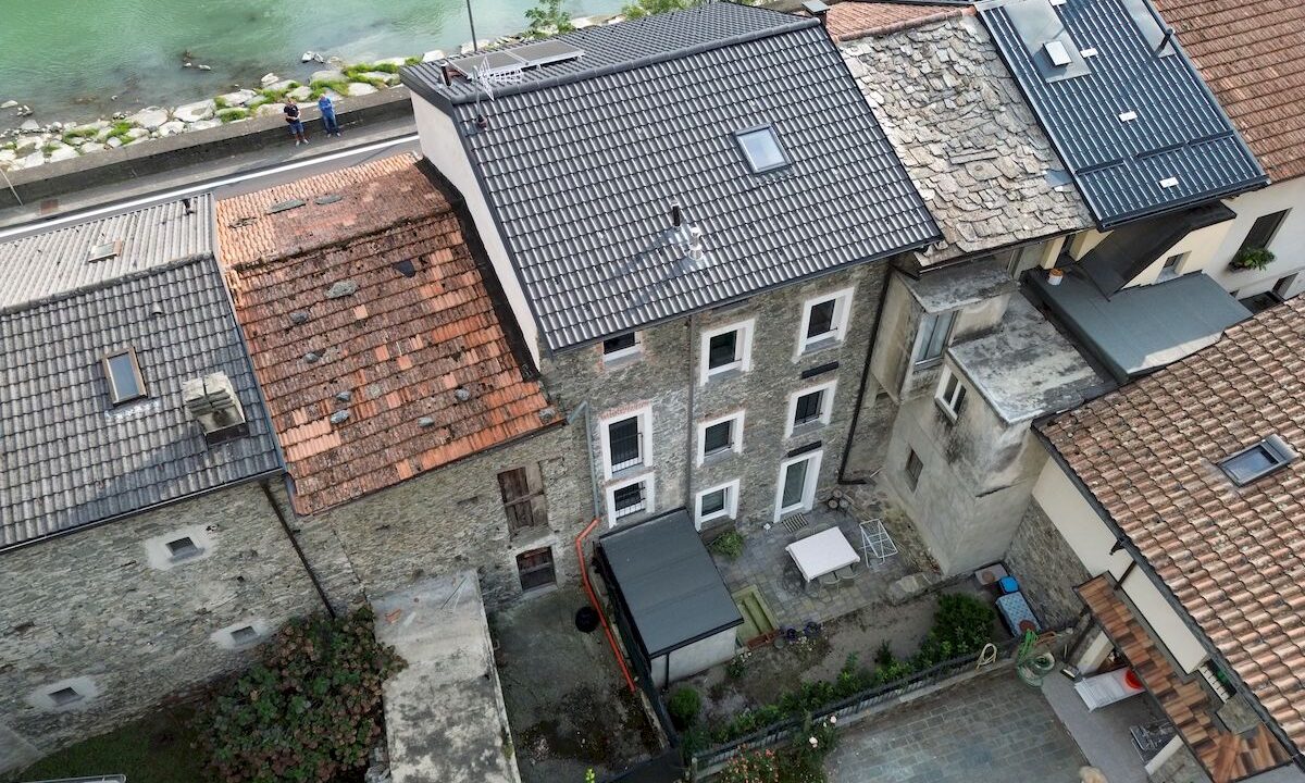 Appartamento Mantello con Giardino e Garage
