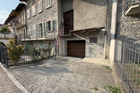 Appartamento Mantello con Giardino e Garage