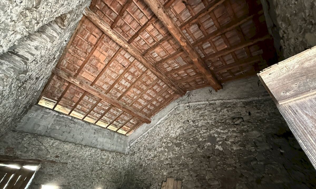 Appartamento Mantello con Giardino e Garage