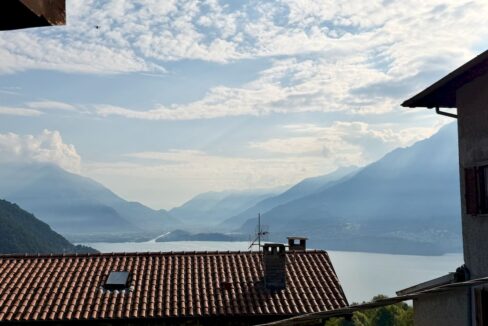 Gravedona ed Uniti Rustico Indipendente con Giardino