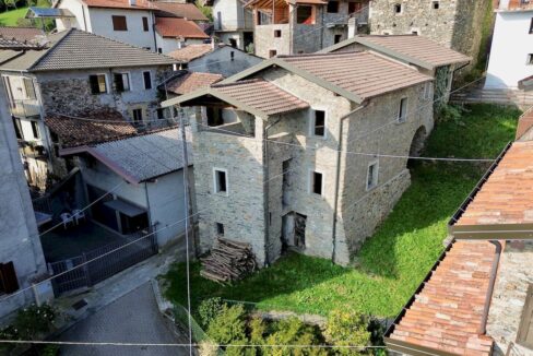 Gravedona ed Uniti Rustico Indipendente con Giardino