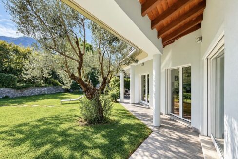 Lago Como Villa Moderna con Giardino - Dongo