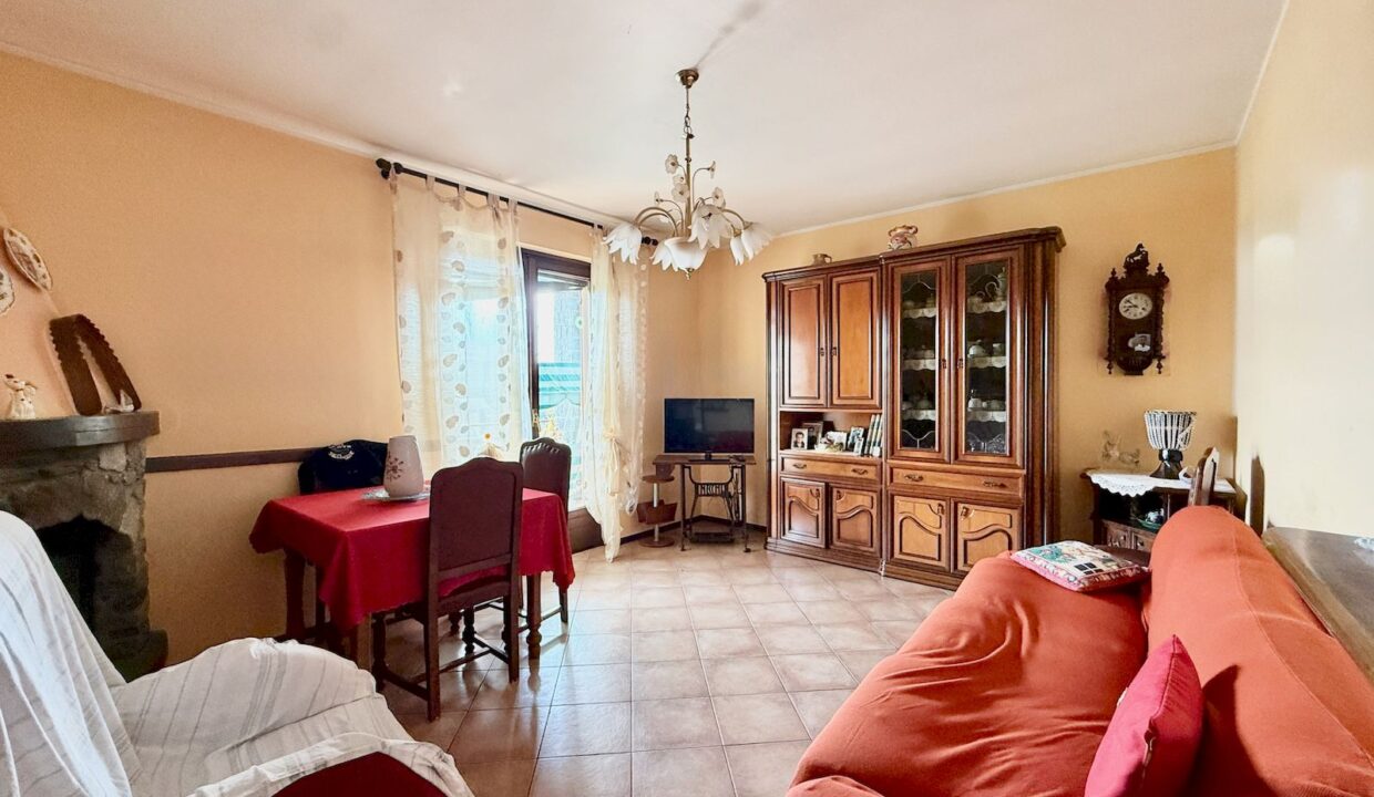 Villa Indipendente Dongo con Giardino 200mt Lago