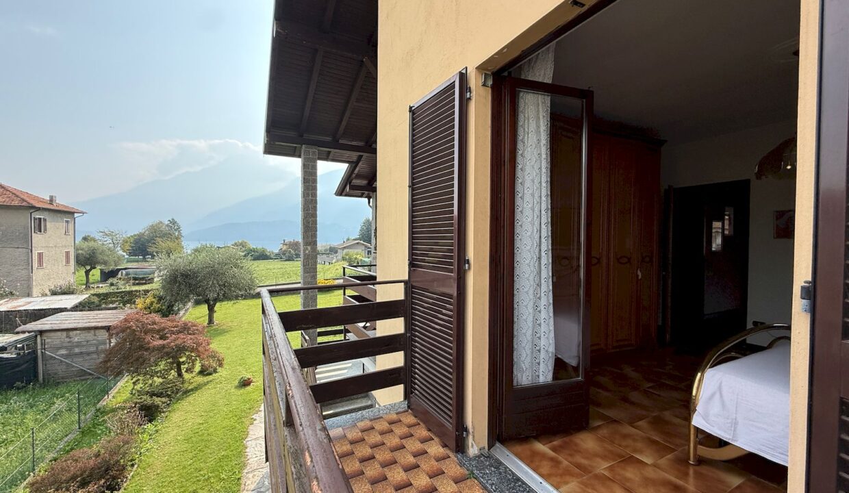 Villa Indipendente Dongo con Giardino 200mt Lago