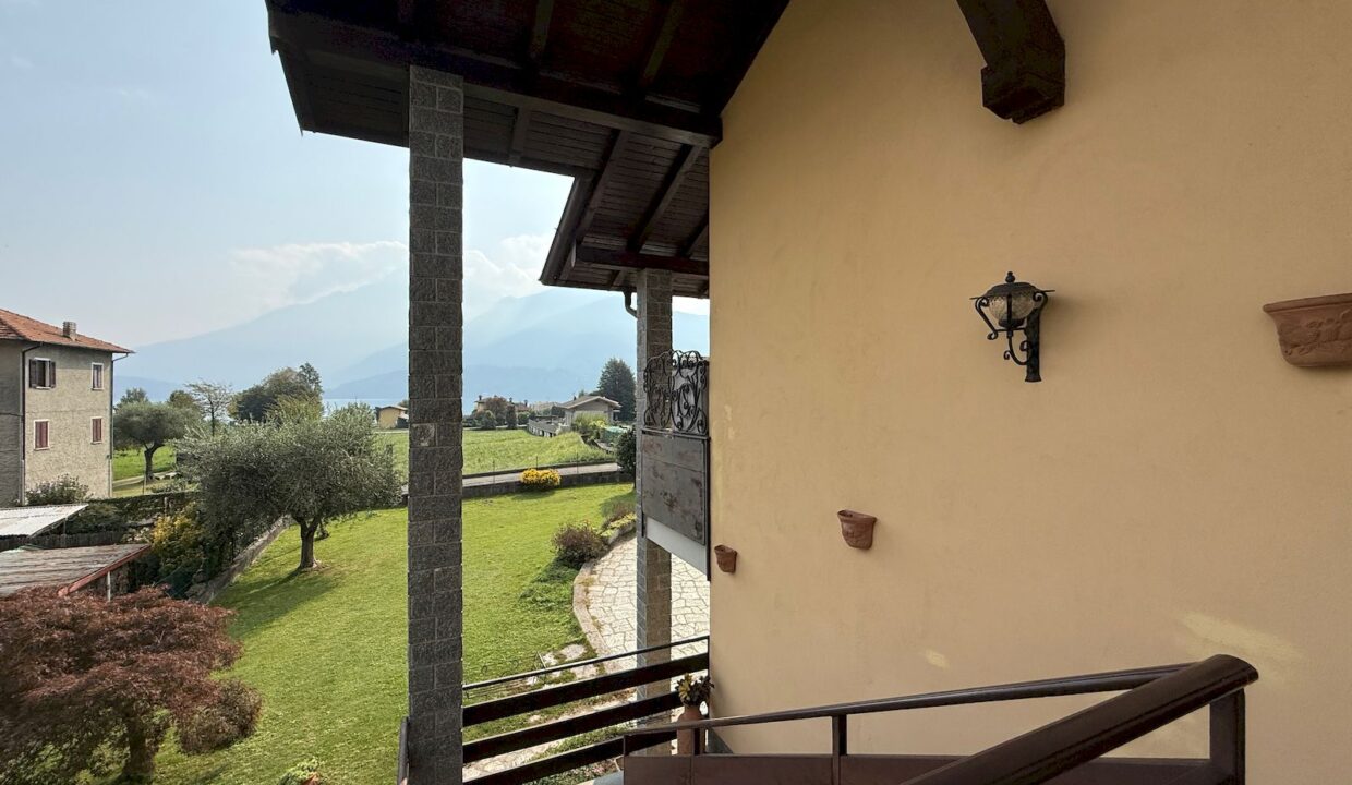 Villa Indipendente Dongo con Giardino 200mt Lago