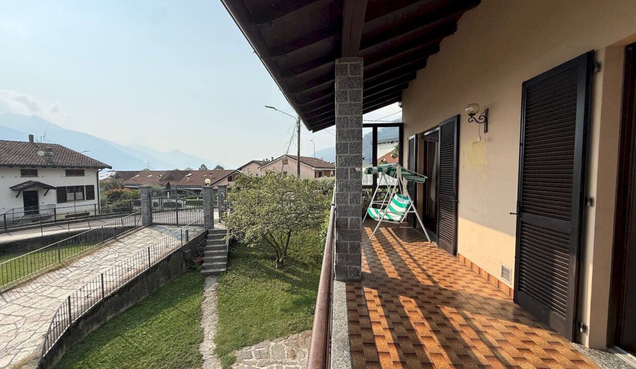 Villa Indipendente Dongo con Giardino 200mt Lago