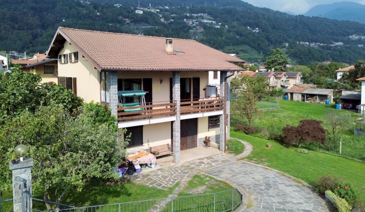 Villa Indipendente Dongo con Giardino 200mt Lago