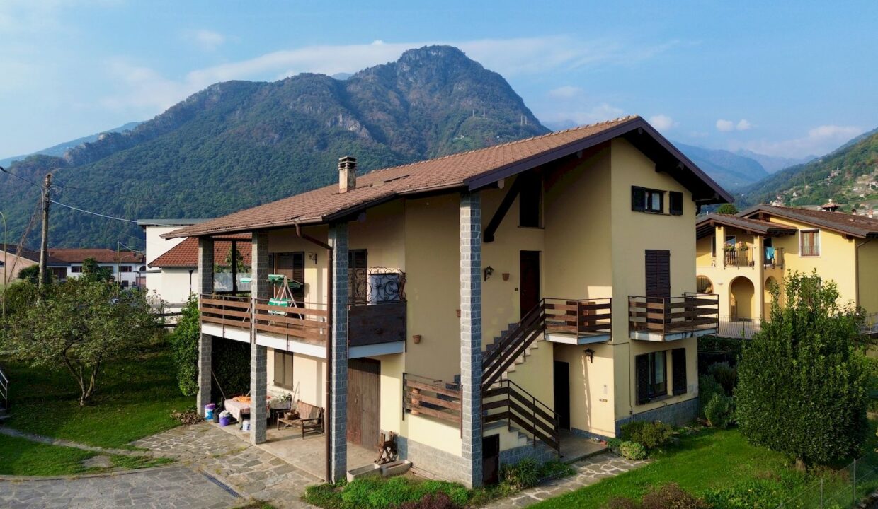 Villa Indipendente Dongo con Giardino 200mt Lago