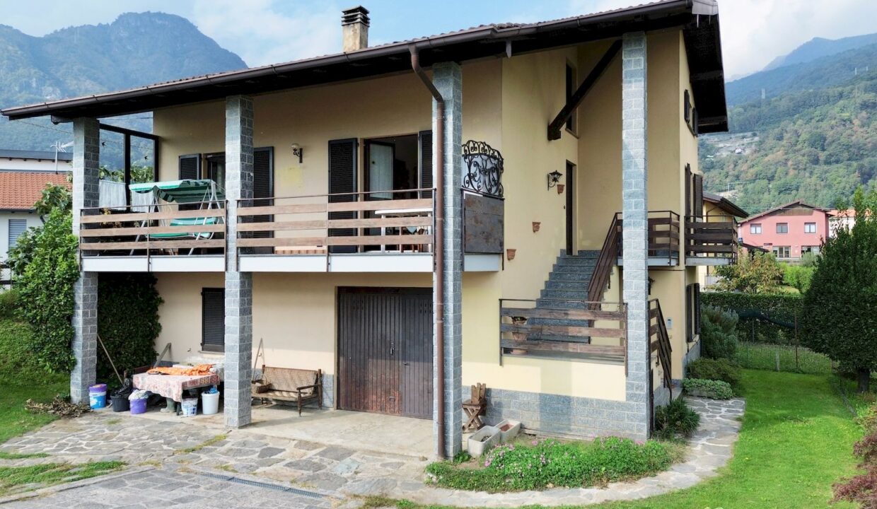 Villa Indipendente Dongo con Giardino 200mt Lago