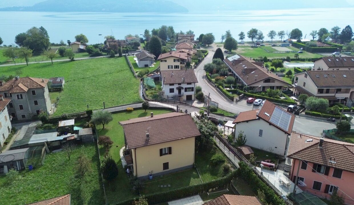 Villa Indipendente Dongo con Giardino 200mt Lago